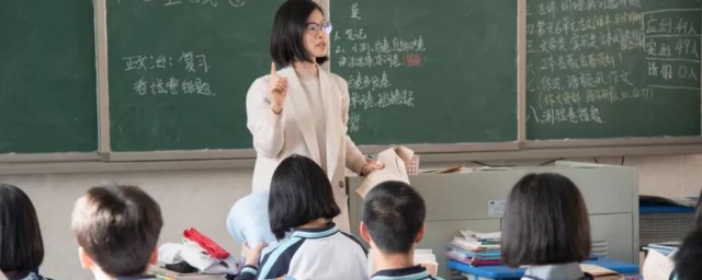 声音的传播速度与什么有关 与声音的传播速度相关的因素