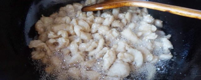 熬猪油渣准确方法 猪板油熬猪油渣的做法