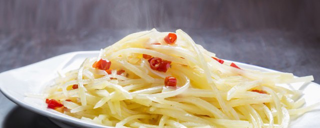 豆丝怎样炒好吃 家常菜炒土豆丝的做法