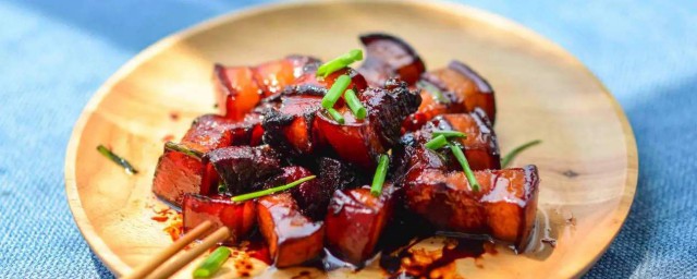 东坡肉的故事简短 东坡肉的故事简介