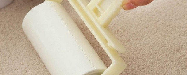 衣服粘毛怎样办 衣服粘毛解决技巧