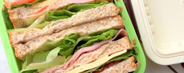减肥料理制作技巧 生菜三明治简单做法