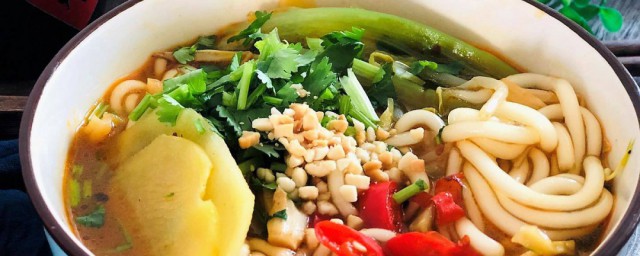土豆粉如何做好吃简单 土豆粉的做法