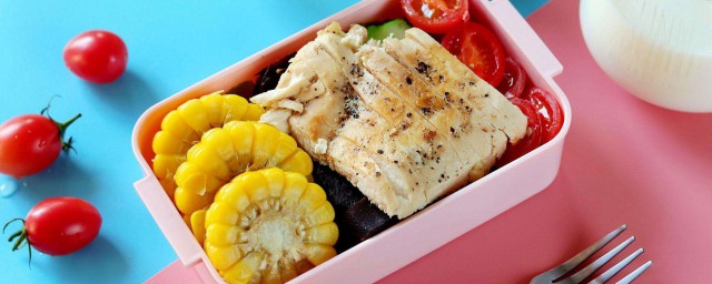 减肥餐便当怎样做 鸡胸肉减肥餐便当做法