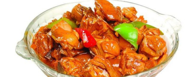 藕丁烧鸡怎么做 如何做莲藕红烧鸡