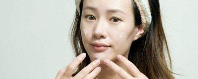秋冬底妆小方式 4招简单又实用的秋冬底妆小方式
