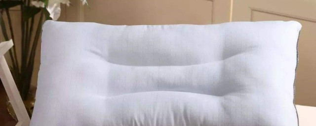清洁枕头芯办法 枕头芯用什么填充