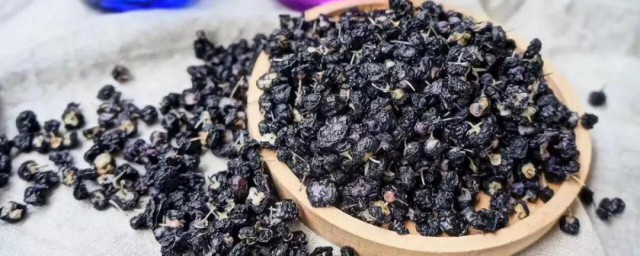 黑枸杞泡酒有什么功效和作用 黑枸杞泡酒功效和作用简介