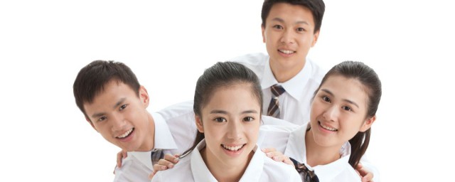 大学开学自我简介简短 大学开学自我简介简短列述