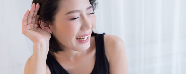 简单新颖女生自我简介 三个简单新颖的自我简介范文