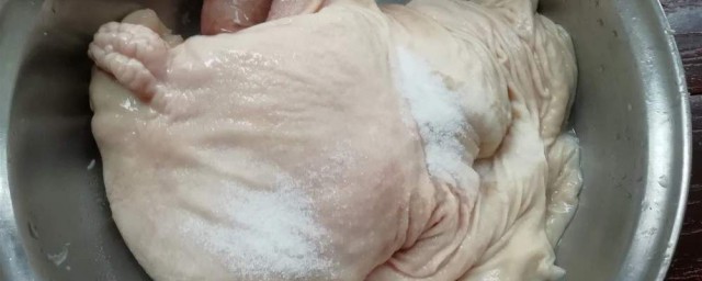 猪肚怎样洗干净 怎样洗干净猪肚