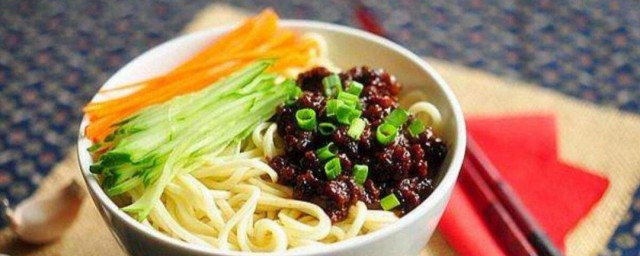 炸酱面的制作要领 炸酱面的制作办法分享