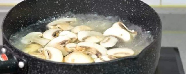 蘑菇汤怎样做 蘑菇汤怎样做