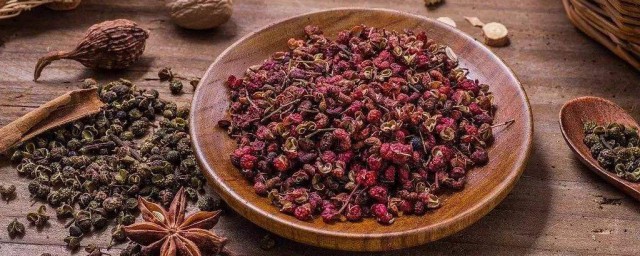 花椒泡脚有什么作用与功效吗 花椒泡脚的作用介绍