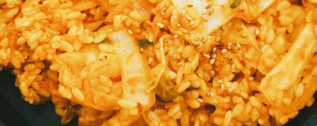 辣白菜炒饭怎么做 辣白菜炒饭做法介绍
