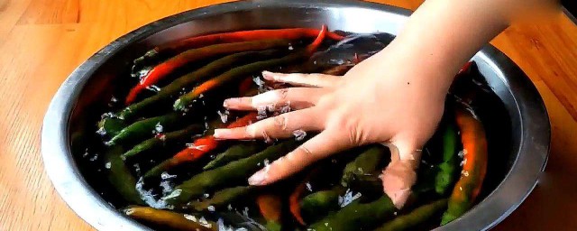 泡辣椒的制作技巧 什么人不能吃泡辣椒