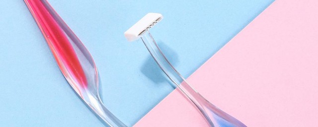 刮眉刀怎样用 刮眉刀用的技巧