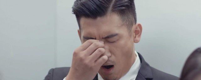 克制困意的技巧 6种技巧帮你迅速赶走困意