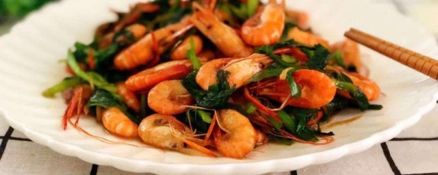 虾头炒韭菜如何做 鲜虾炒韭菜的做法