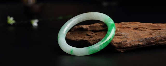 玉石鉴定技巧 玉石鉴定技巧有什么