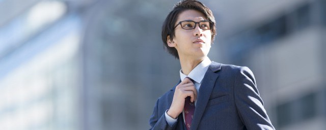 男西服熨烫小技巧 熨烫好有什么好处