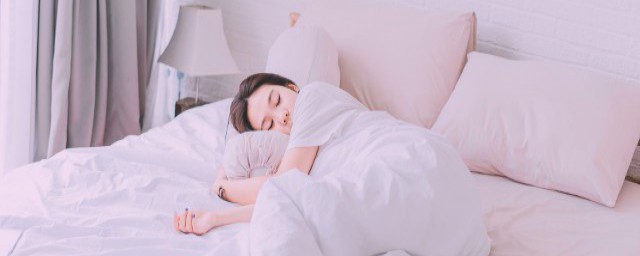 怎样叠被子 怎样叠标准的四方被