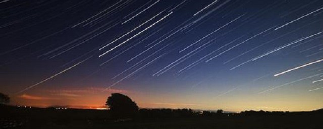 描写夜晚天空的优美句子 关于描写夜晚天空的优美佳句大全