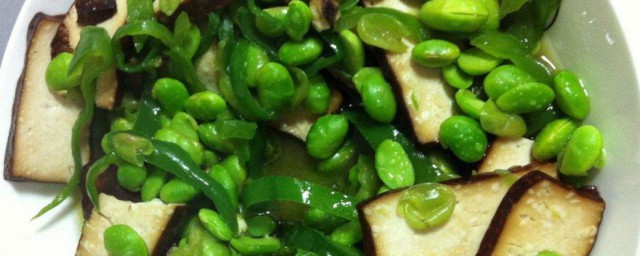 怎样做毛豆炒辣椒 毛豆炒辣椒的制作