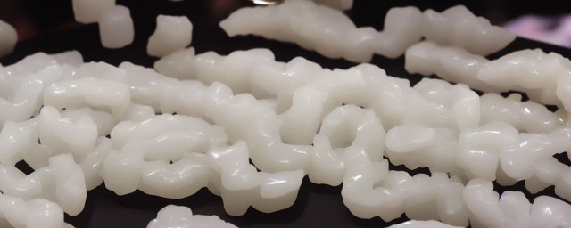 周大福卖的是白玉吗