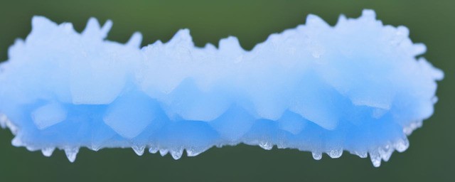 冰种飘花与冰种蓝水