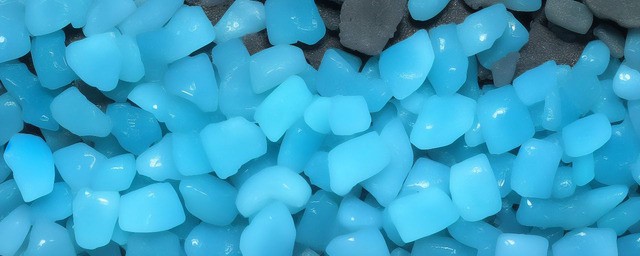 蓝水翡翠越水越好吗