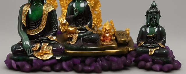 紫罗兰翡翠佛镶嵌18K黄金