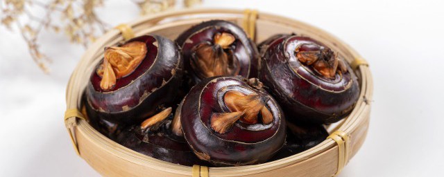 水生食材马蹄之所以得名是因为哪个部位形似马蹄 马蹄为什么叫马蹄