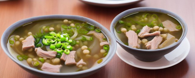 炖绿豆排骨汤的做法