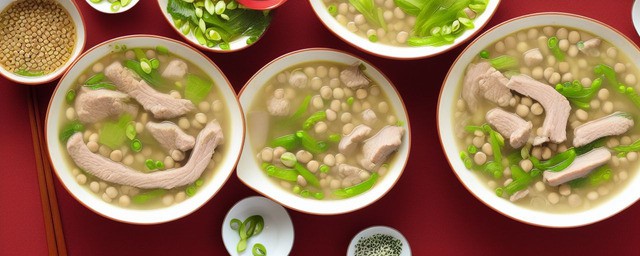 莲子绿豆排骨汤的做法