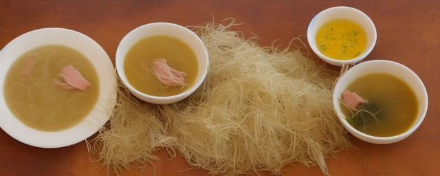 猪蹄豆芽海带汤的做法