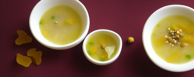 银耳梨莲子汤的做法