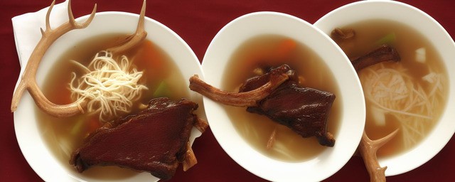 鹿茸炖排骨汤的做法