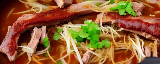 豆芽煮排骨汤的做法