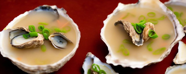 海蛎炖豆腐汤的做法