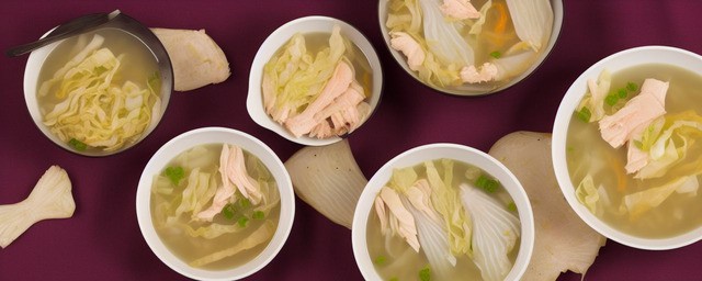 酸菜鱼骨汤的做法