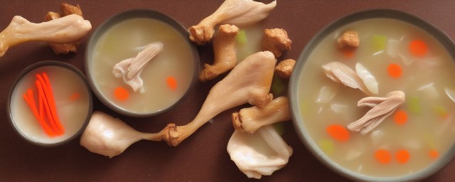 鸡爪板栗汤的做法