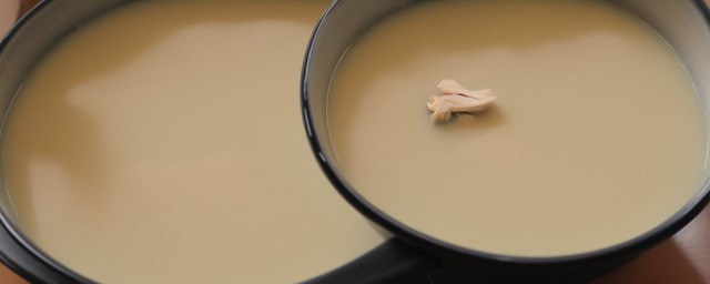月子乌鸡下奶汤的做法