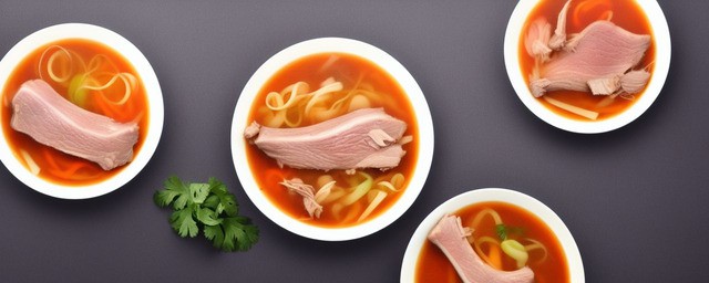 滑肉排骨汤的做法