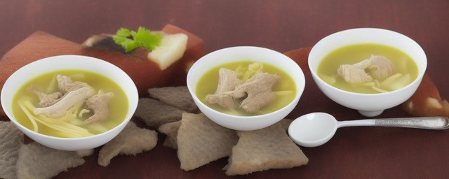 养胃牛肚汤的做法