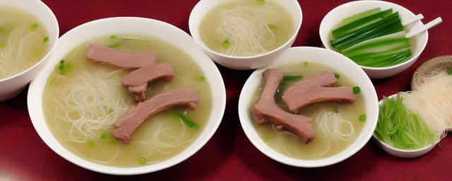 冬瓜排骨粉丝汤的做法