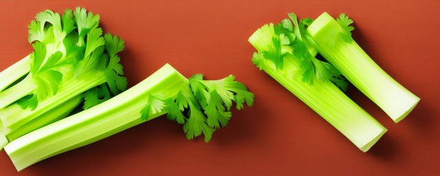 芹菜和什么不能一起喝水