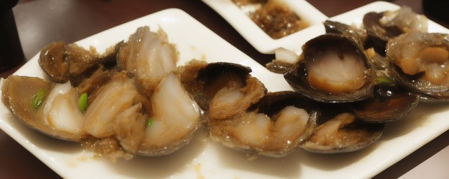 吃鲍鱼不能和什么一起