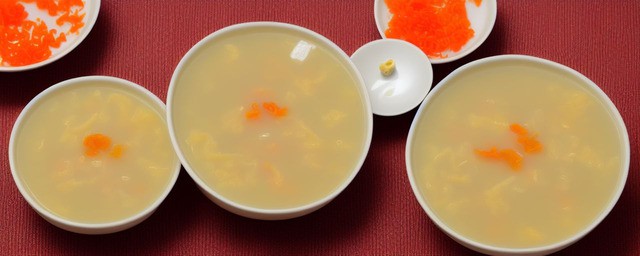 银耳莲子羹的功效