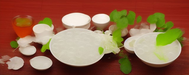 罗汉果泡水喝的功效与作用